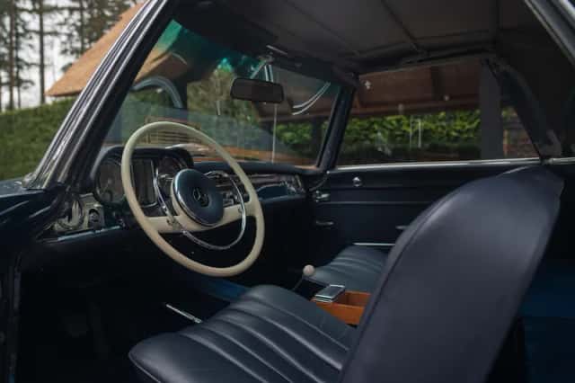 Mercedes-Benz 200-Serie (1968) thumbnail 7