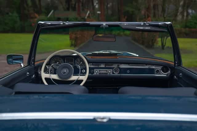 Mercedes-Benz 200-Serie (1968) thumbnail 64