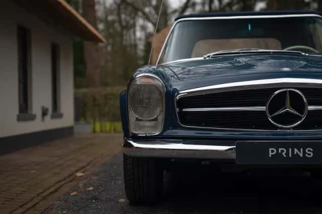 Mercedes-Benz 200-Serie (1968) thumbnail 71