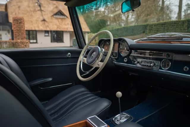 Mercedes-Benz 200-Serie (1968) thumbnail 10