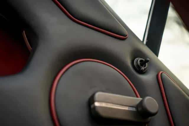 Lamborghini Countach (1982) thumbnail 61