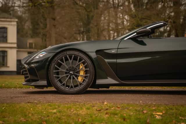 Aston Martin V12 Vantage (2023) thumbnail 13