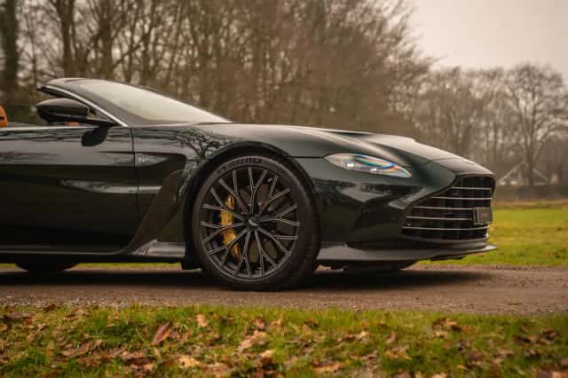 Aston Martin V12 Vantage (2023) thumbnail 34