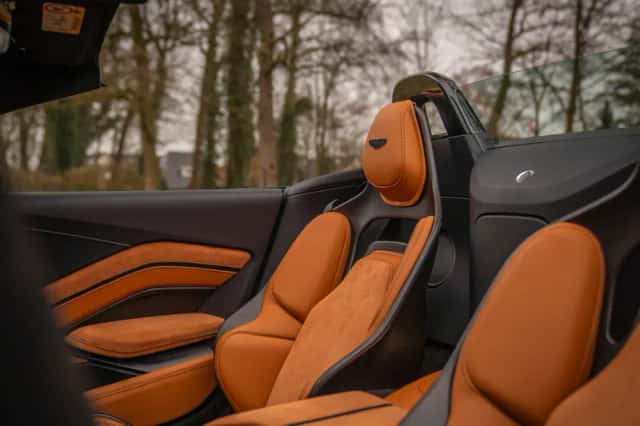 Aston Martin V12 Vantage (2023) thumbnail 42