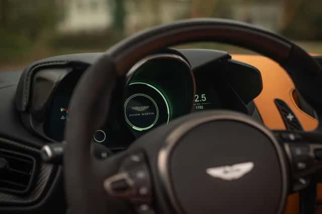 Aston Martin V12 Vantage (2023) thumbnail 46