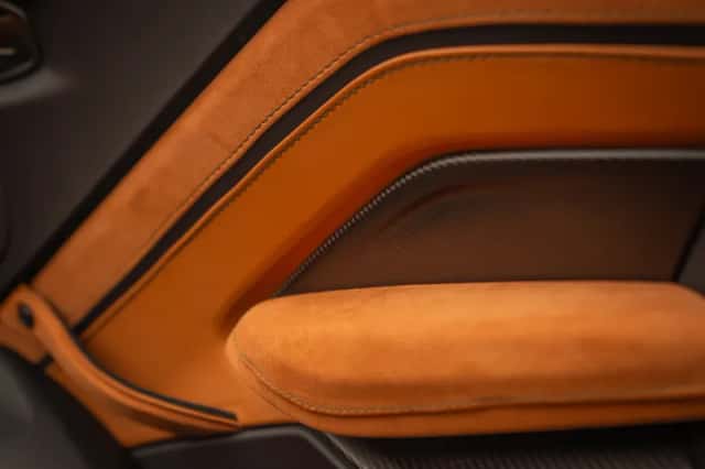 Aston Martin V12 Vantage (2023) thumbnail 57