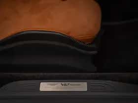 Aston Martin V12 Vantage (2023) thumbnail 9