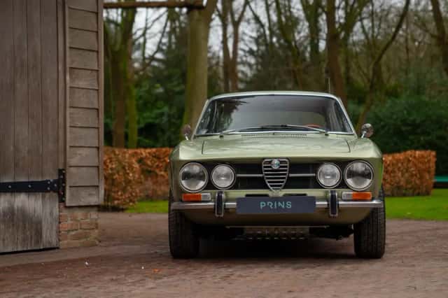 Alfa Romeo 1750 GTV (1972) thumbnail 2