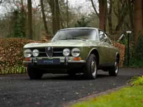 Alfa Romeo 1750 GTV (1972) thumbnail 13
