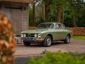 Alfa Romeo 1750 GTV (1972) thumbnail 3
