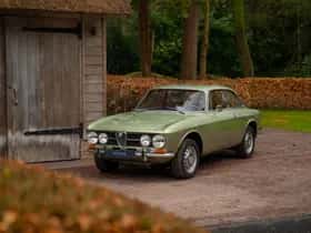 Alfa Romeo 1750 GTV (1972) thumbnail 24