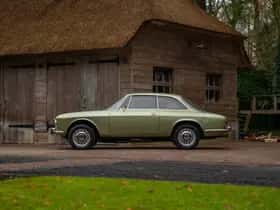 Alfa Romeo 1750 GTV (1972) thumbnail 4