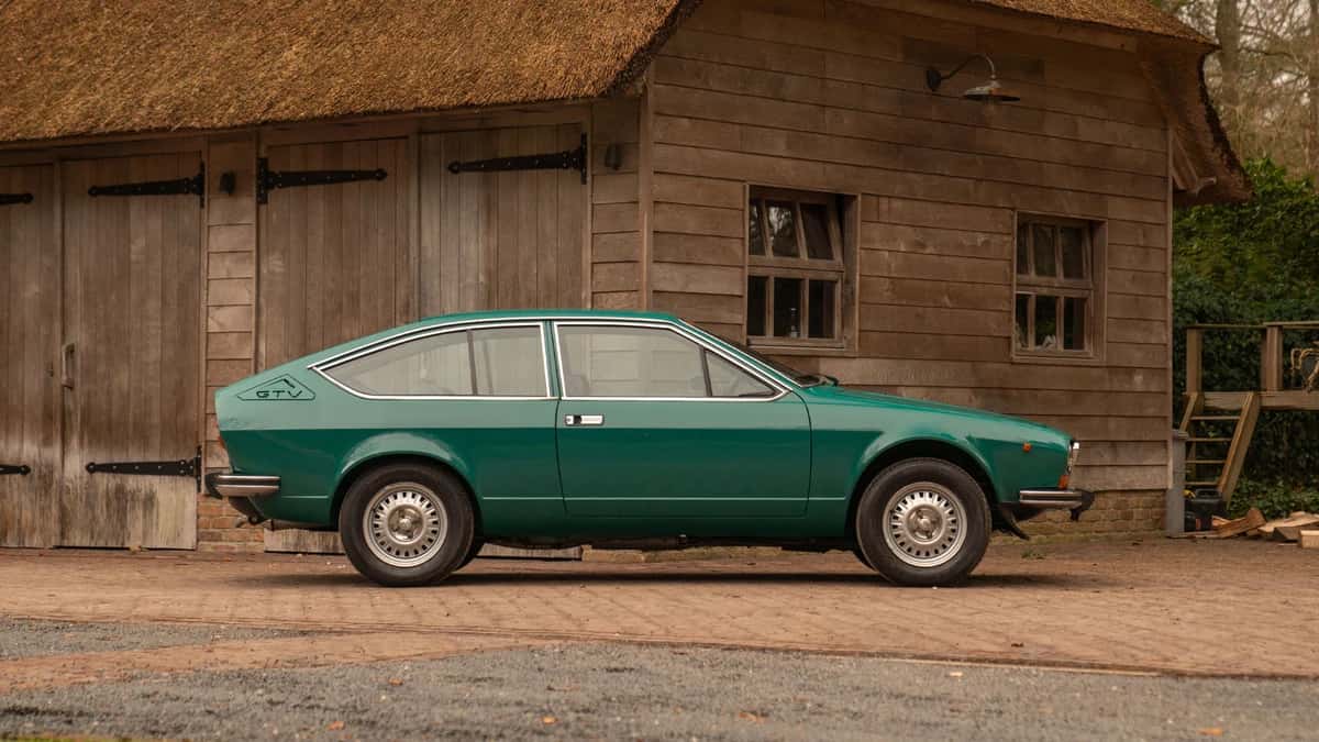 Alfa Romeo Alfetta (1977) — foto 1