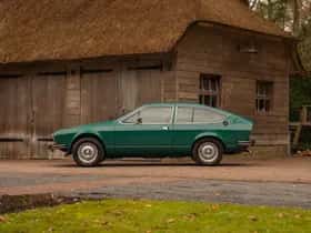 Alfa Romeo Alfetta (1977) thumbnail 4