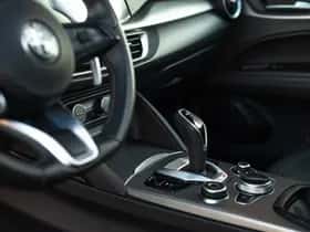 Alfa Romeo Stelvio (2024) thumbnail 25