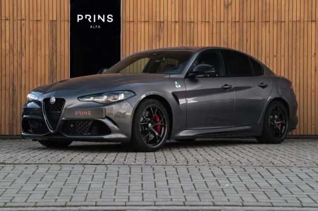 Alfa Romeo Giulia (2024) thumbnail 1
