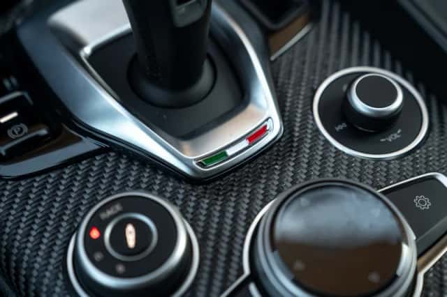 Alfa Romeo Giulia (2024) thumbnail 24