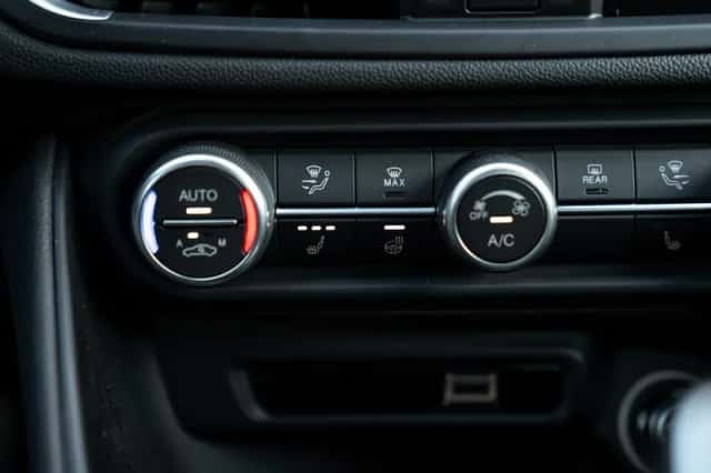 Alfa Romeo Giulia (2024) thumbnail 27
