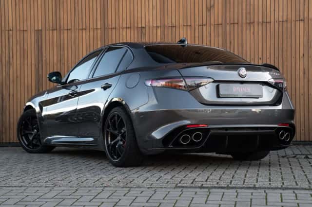 Alfa Romeo Giulia (2024) thumbnail 6