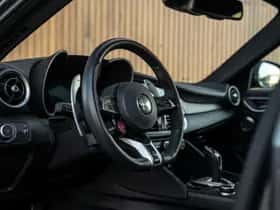 Alfa Romeo Giulia (2024) thumbnail 7