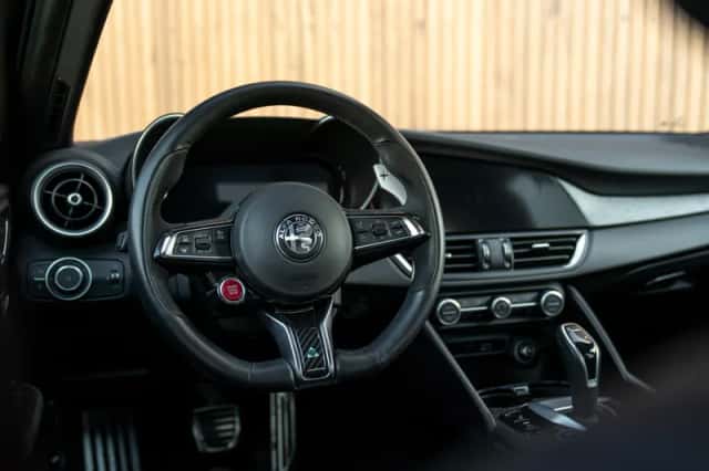 Alfa Romeo Giulia (2024) thumbnail 10