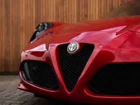 Alfa Romeo 4C (2016) thumbnail 11