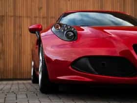 Alfa Romeo 4C (2016) thumbnail 16