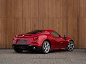 Alfa Romeo 4C (2016) thumbnail 3