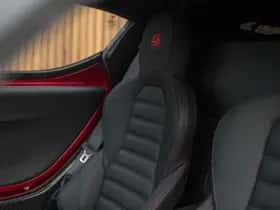 Alfa Romeo 4C (2016) thumbnail 6