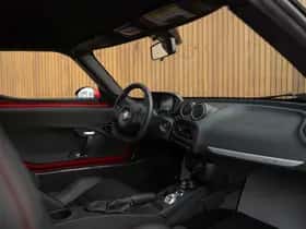 Alfa Romeo 4C (2016) thumbnail 7