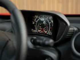 Alfa Romeo 4C (2016) thumbnail 8