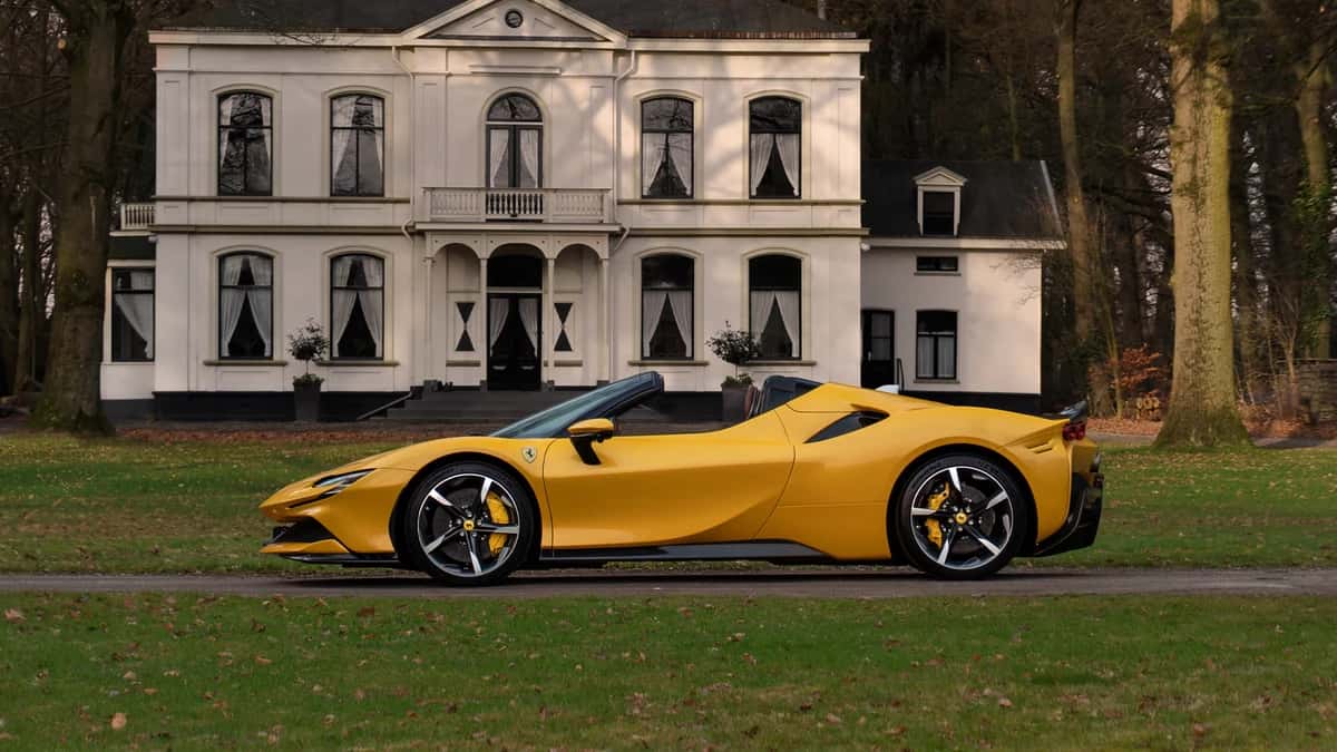 Ferrari SF90 Spider (2023) — foto 1
