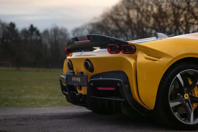 Ferrari SF90 Spider (2023) thumbnail 15