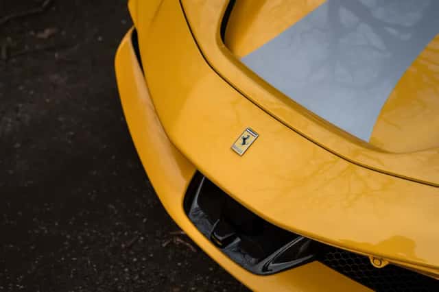 Ferrari SF90 Spider (2023) thumbnail 19