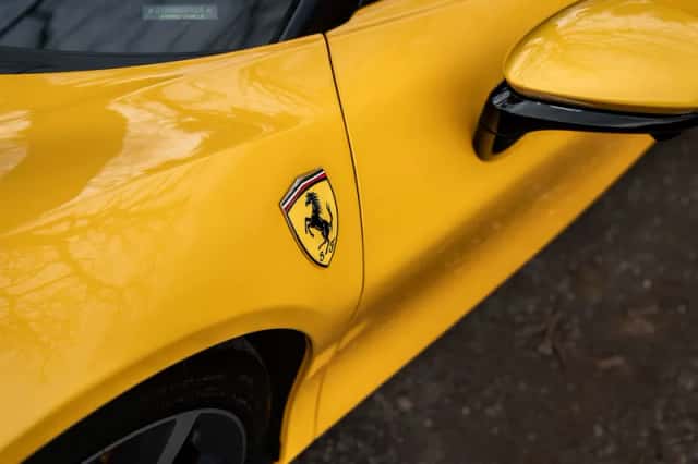 Ferrari SF90 Spider (2023) thumbnail 29