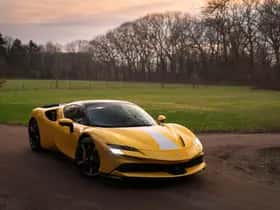 Ferrari SF90 Spider (2023) thumbnail 4