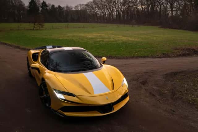 Ferrari SF90 Spider (2023) thumbnail 37