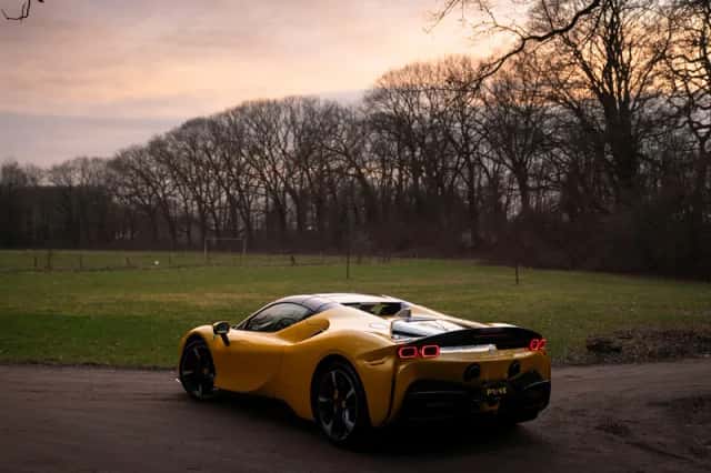 Ferrari SF90 Spider (2023) thumbnail 40