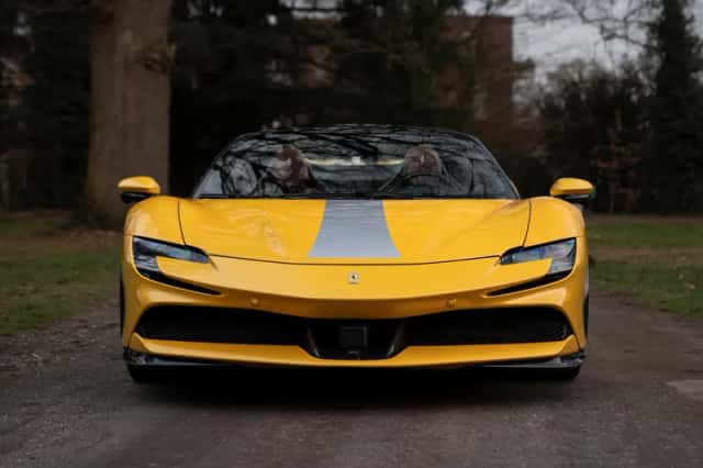 Ferrari SF90 Spider (2023) thumbnail 49