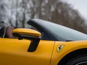 Ferrari SF90 Spider (2023) thumbnail 59