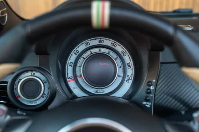 Abarth 695 (2012) thumbnail 11