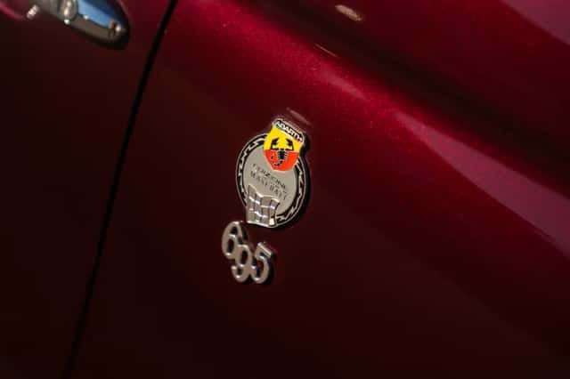 Abarth 695 (2012) thumbnail 3