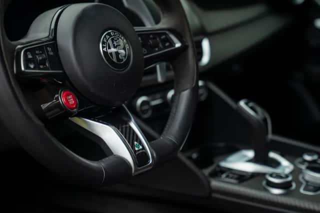Alfa Romeo Giulia (2024) thumbnail 35