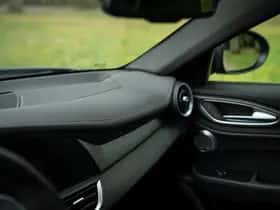 Alfa Romeo Giulia (2024) thumbnail 38