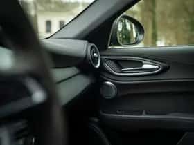 Alfa Romeo Giulia (2024) thumbnail 39