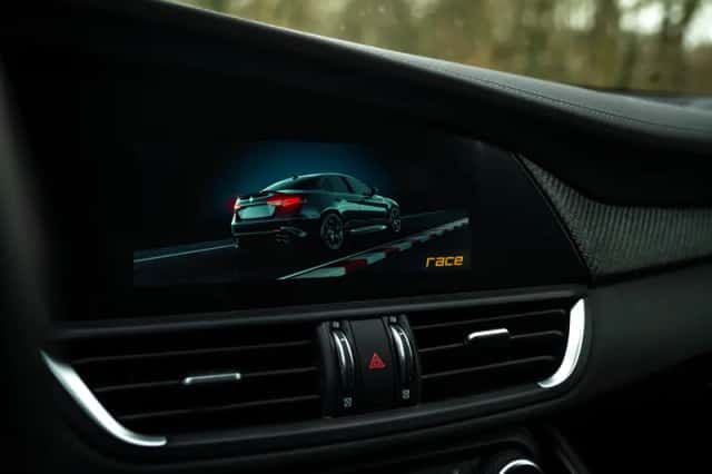 Alfa Romeo Giulia (2024) thumbnail 43