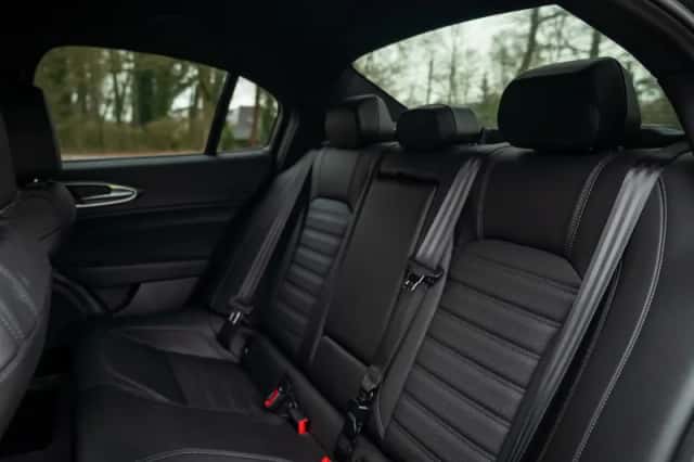 Alfa Romeo Giulia (2024) thumbnail 9