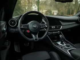 Alfa Romeo Giulia (2024) thumbnail 10