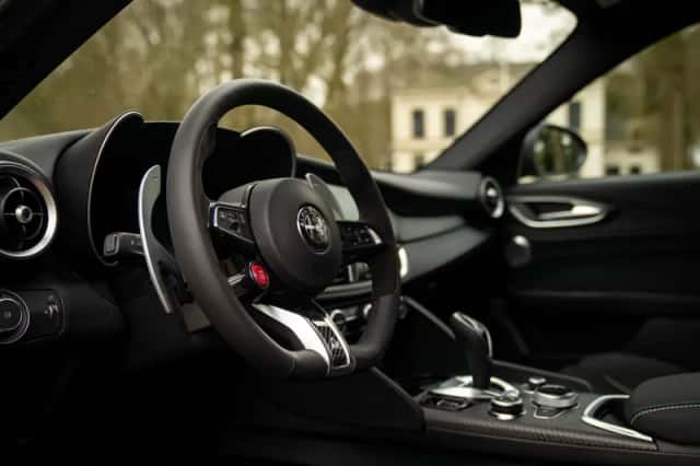 Alfa Romeo Giulia (2025) thumbnail 7