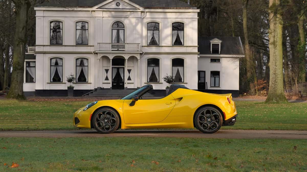 Alfa Romeo 4C (2017) — foto 1